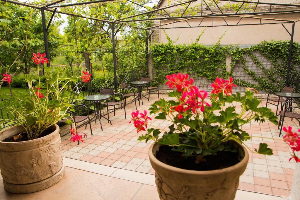 Yuzhniy Dvorik Aparthotel Οδησσός Εξωτερικό φωτογραφία