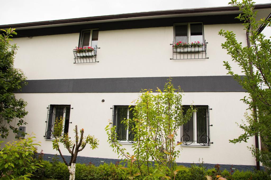 Yuzhniy Dvorik Aparthotel Οδησσός Εξωτερικό φωτογραφία