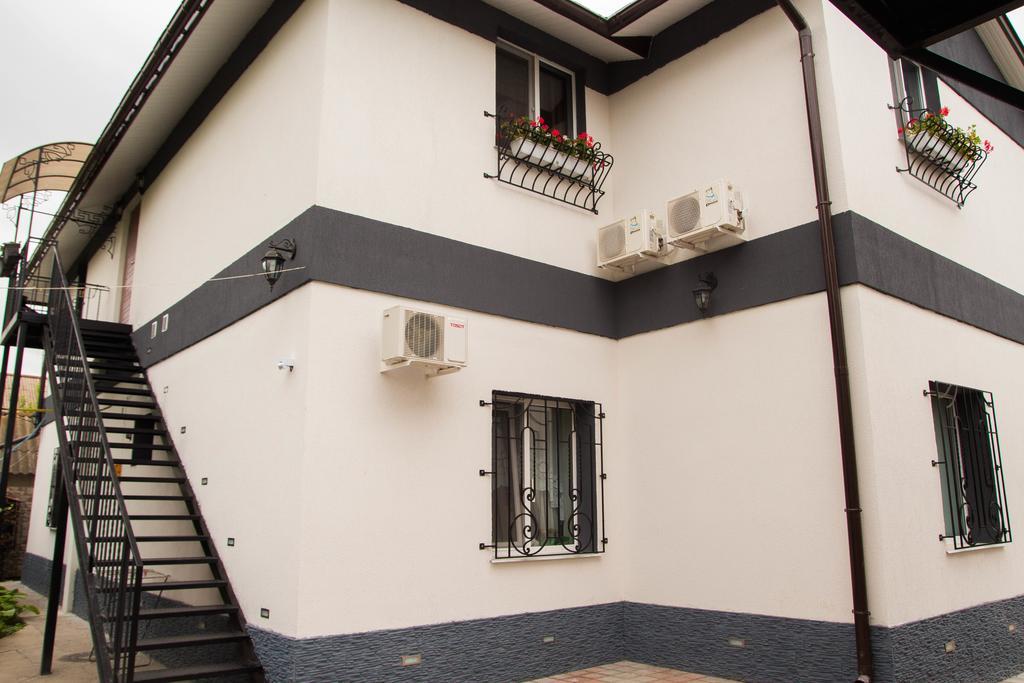 Yuzhniy Dvorik Aparthotel Οδησσός Εξωτερικό φωτογραφία