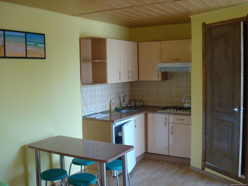 Yuzhniy Dvorik Aparthotel Οδησσός Εξωτερικό φωτογραφία